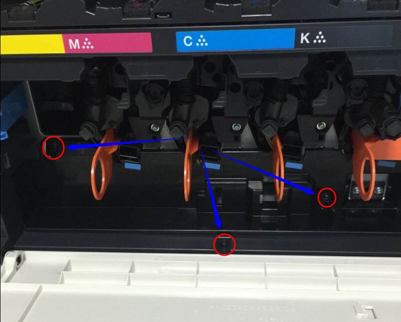 柯尼卡美能達復印機C227硒鼓更換步驟1
